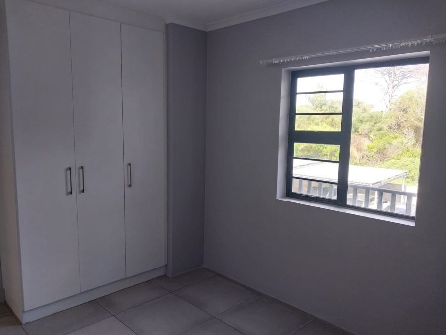 To Let 2 Bedroom Property for Rent in Overbaakens Eastern Cape